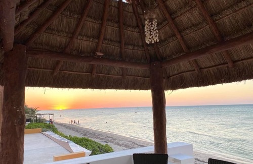 Chicxulub Pueblo House | Amplia Casa en la Costa Yucateca, Relájate Frente al mar