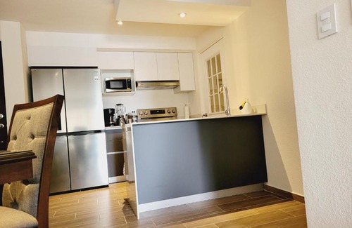 Zona 7 Apartment | Amplio y céntrico en zona 11 y 7