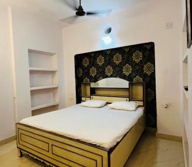 Varanasi House | Amrit Ganga paying guest house