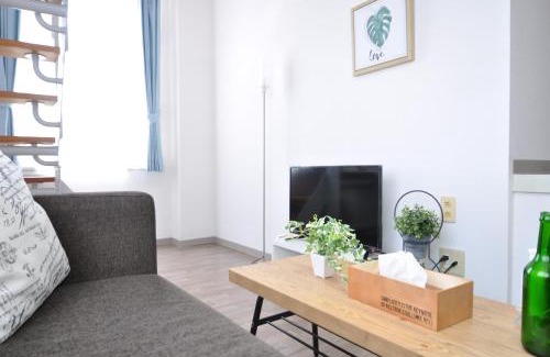 Toyohira Apartment | AMS Hiragishi 11 Rm 502 平岸駅から3分 解放感あって明るいお部屋 家族やお友達と 札幌ドームや中心部まで1駅
