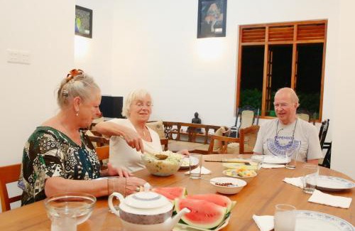 Anuradhapura Bed & Breakfast | Amsterdam Tourist Rest