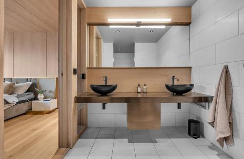 Tromso Apartment | Amundsen Suite