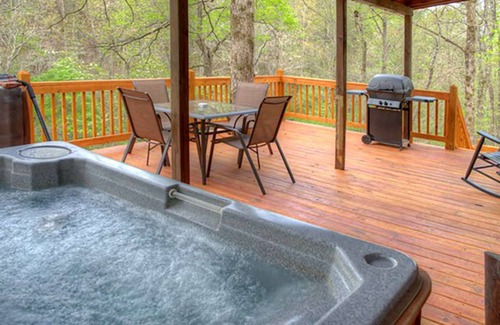 Clarkesville Cabin | Amy's Creek 1 - Dog Friendly Cabin with Creekside Views and Covered Deck