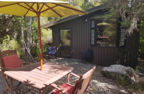 St. Arnaud Cottage | Amyris - secluded get away.