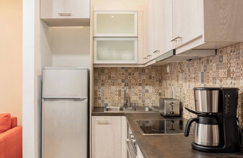 Athens Apartment | An 47 sq meters Artistic Apartment in the center of Athens