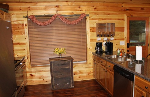 Gatlinburg - Pigeon Forge Cabin | An Absolutely Charming Cabin!