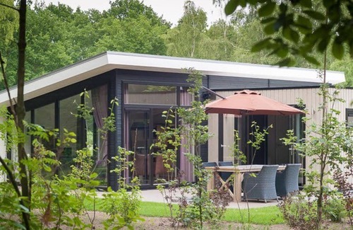 Wekerom House | An accommodation with an incredible amount of space. Enjoy a wonderful holiday!