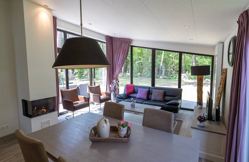 Wekerom House | An accommodation with an incredible amount of space. Enjoy a wonderful holiday!