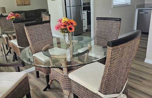 Florida Ridge Condo | An Active 55+ Community! Pool, Golf Sports Bar & Restaurant and more.