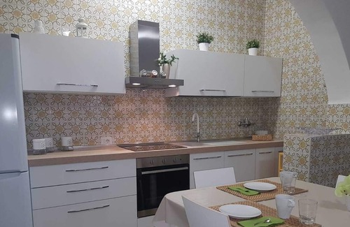 Syracuse Cottage | an apartment located on the ground floor of a villa one km from the sea