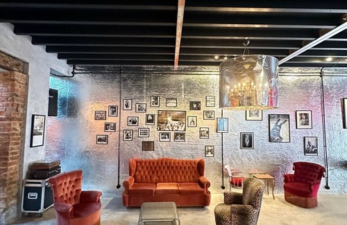 Marvila Apartment | An art gallery, loft in the trendy alternative district of Marvila, Lisbon, PT