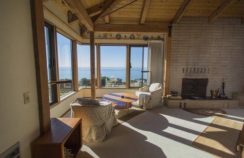 Manchester House | An Artist's Retreat Overlooking the Pacific