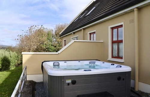 Doolin Cottage | An atlantic view cottages that sleeps 6 guests in 3 bedrooms