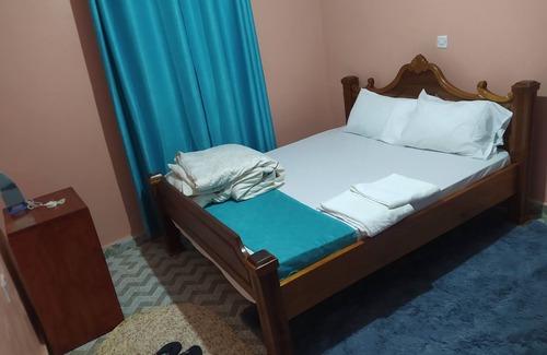 Nairobi House | An awesome two bedroom in a quiet neighborhood
