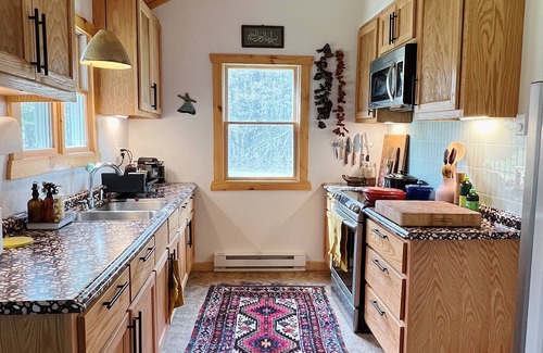 Starlight Cabin | An Eclectic Private Cabin on Ten Wooded Acres