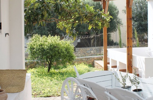 Ammoudara Apartment | An Eden for two+ (a small apartment in a lemon tree garden next to the sea)