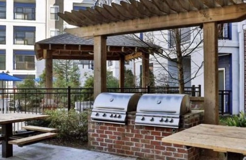 Atlanta House | An Elegant, but peaceful stay