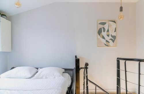 Parc-de-Montsouris Apartment | An Enchanting Parisian hideaway