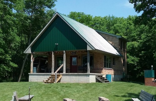 Grand Mound Cabin | An Escape on the Wapsipinicon River for the Outdoorsman