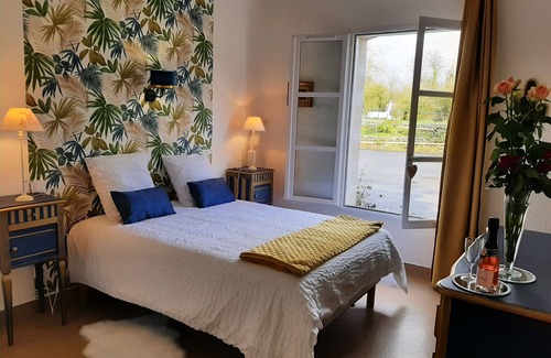 Saint-Pierre-de-l'Isle Other | An exceptional stay with family or friends!