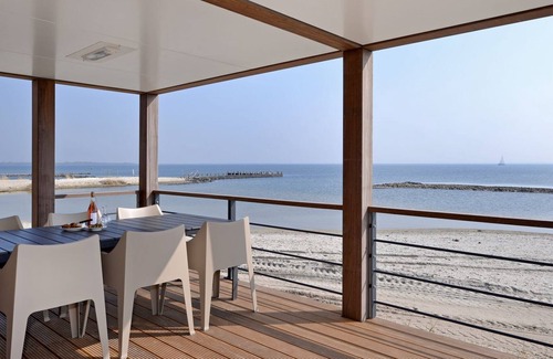 Ouddorp Cabin | An exceptional stay in a spacious villa located in the beautiful nature of Zeeland!