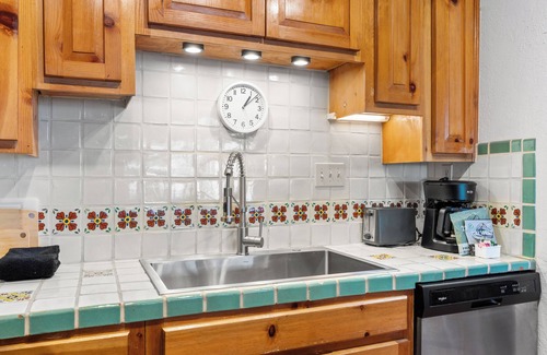 Northeast Santa Fe Hotel | An Exciting Downtown Destination With Kiva Fireplace, Full Kitchen