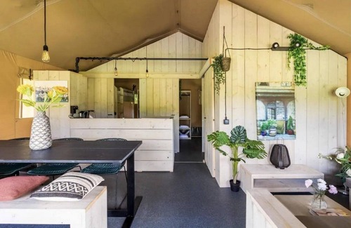 Zeewolde House | An ideal place for 2 families and a few lodgers.