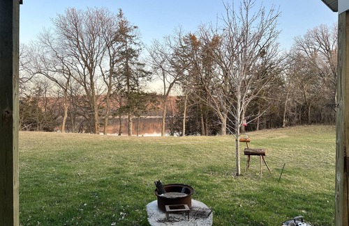 New London House | An Oasis on the Lake