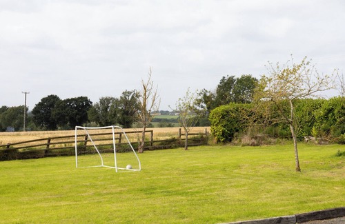 Rathangan House | An Teach Baboige - Charming Country Cottage in Kildare.