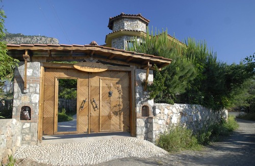 Uzunyurt Villa | An unspoilt setting, luxurious surroundings and a warm, personal welcome