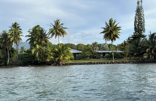 Taravao Boat Rental | An unusual night on a sailboat