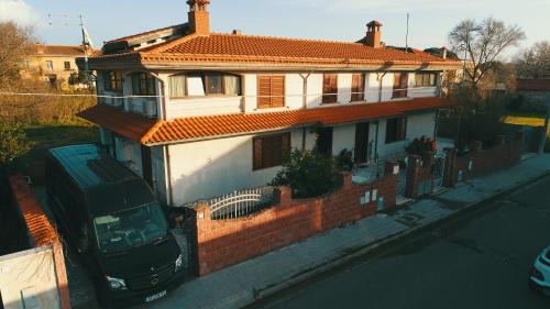 Arborea House | Anaelehouserooms LTB
