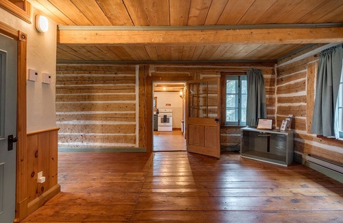 Mandeville Cottage | Ancestral Wooden Chalet - St-Gabriel de Brandon