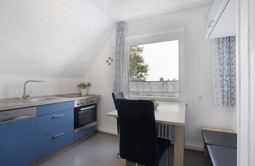 Dahme Apartment | Anchor apartment with balcony at Strandhaus Bornhausen in Dahme