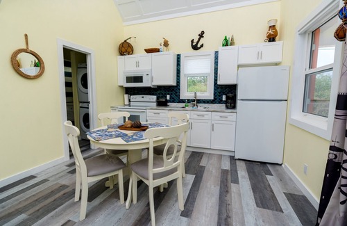 Spanish Wells House | Anchor's Away, Russell Island