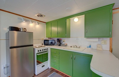 Long Beach Cottage | Anchorage Cottages Unit 2-Dog- Friendly and close to the beach