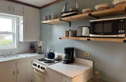 Long Beach Cottage | Anchorage Cottages Unit 4 Dog Friendly and close to the beach
