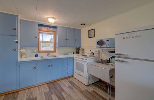 Long Beach Cottage | Anchorage Cottages Unit 9-Dog- Friendly and close to the beach