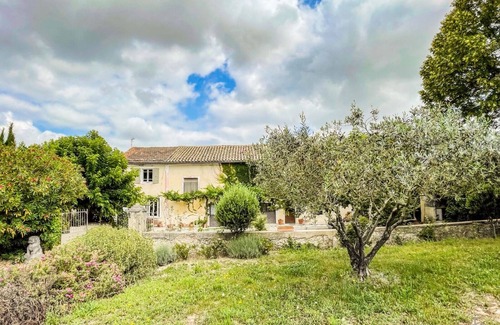 Rochegude House | Ancien Corps de Ferme Avec Piscine au Coeur des Vignes en Drôme Provençale