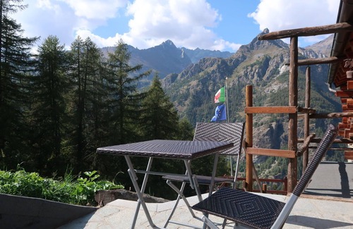Valtournenche Apartment | Ancienne Bergerie Studio 2 by Interhome