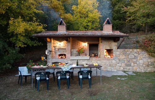 Poppi Villa | Ancient country villa with pool in the hills of Tuscany, surrounded by woods
