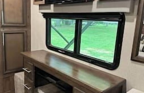 Longview House | Ancient Oaks Retreat