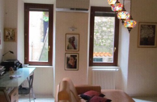 Terracina Apartment | Ancient Rebuilt Elegant 65 Mq Apartment in the Old Center Endependant Entrance