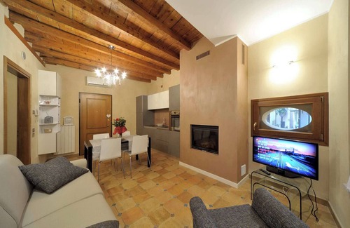 Salo Apartment | Ancient theater in the center