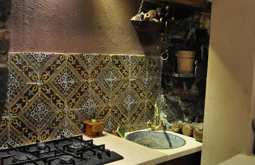Trecastagni Villa | Ancient villa on the slopes of Etna in the historic center of Trecastagni