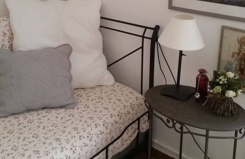 Saint-Andre-de-Roquepertuis Apartment | And arrive feel at home