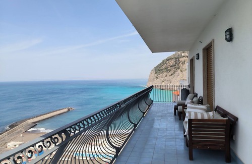 Meta Apartment | And not far from Sorrento center