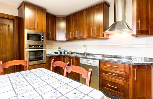 Niguelas Villa | Andalusian house with private pool, views and WiFi