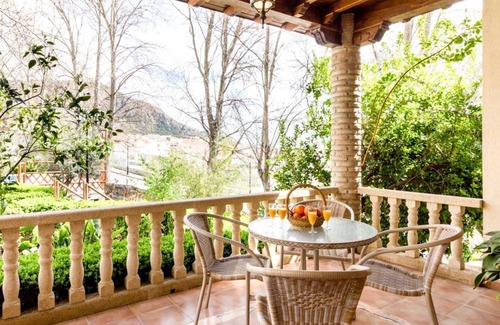 Niguelas Villa | Andalusian house with private pool, views and WiFi
