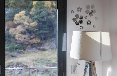 Ransol Apartment | AndBnB I Refugio sobre el Río, Esquí y Parking gratis